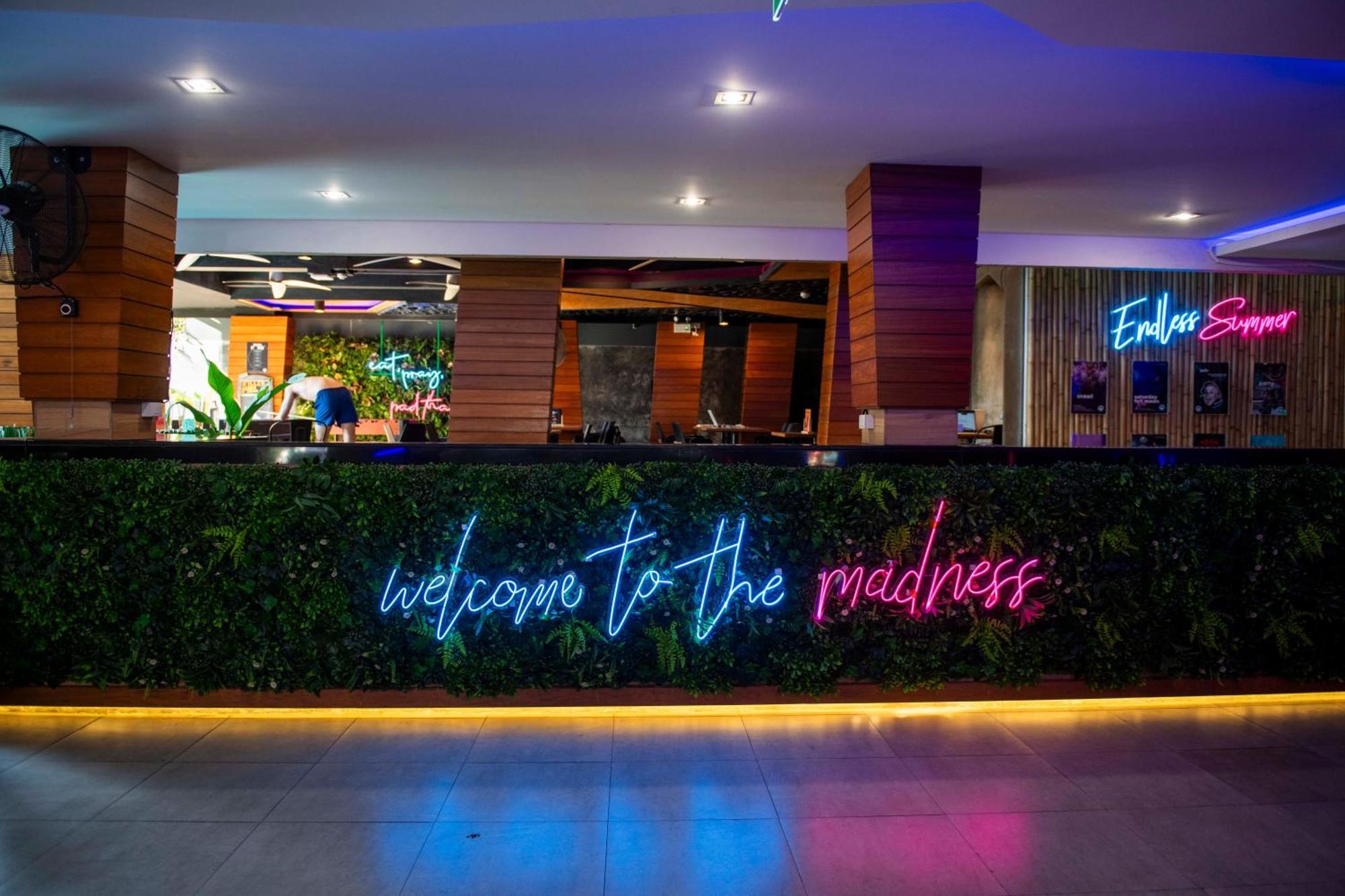 Hostel Mad Monkey Phuket Patong Exteriér fotografie